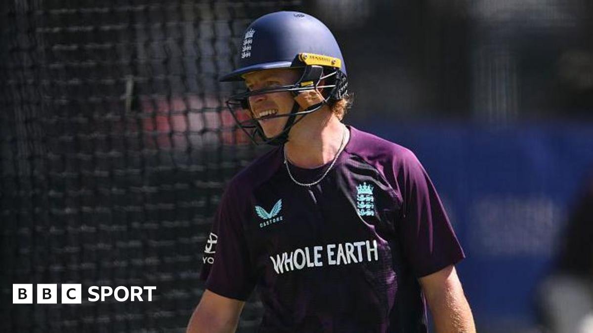 Ashes: Ollie Pope asks England teammates to wear helmets while on scooter