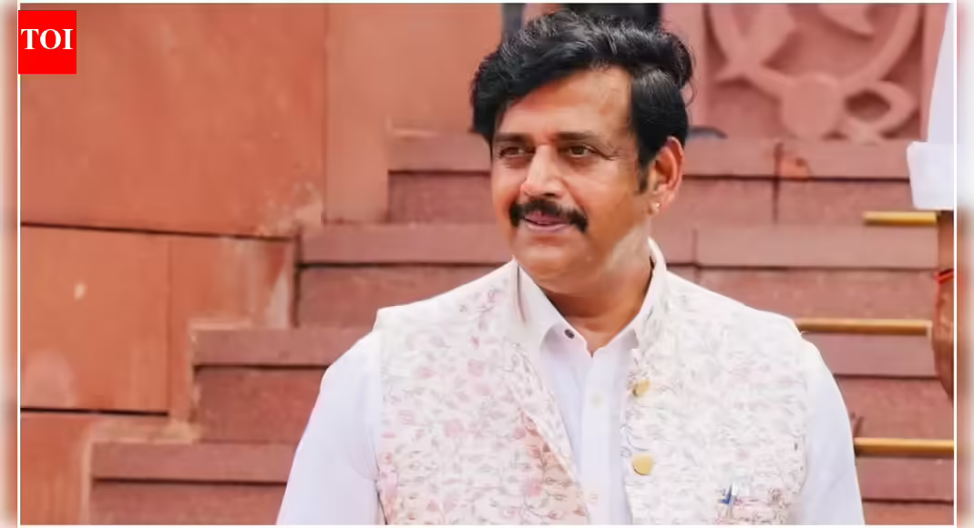 'Naagzilla': Ravi Kishan steps in as villain in Kartik Aryan starrer - report |