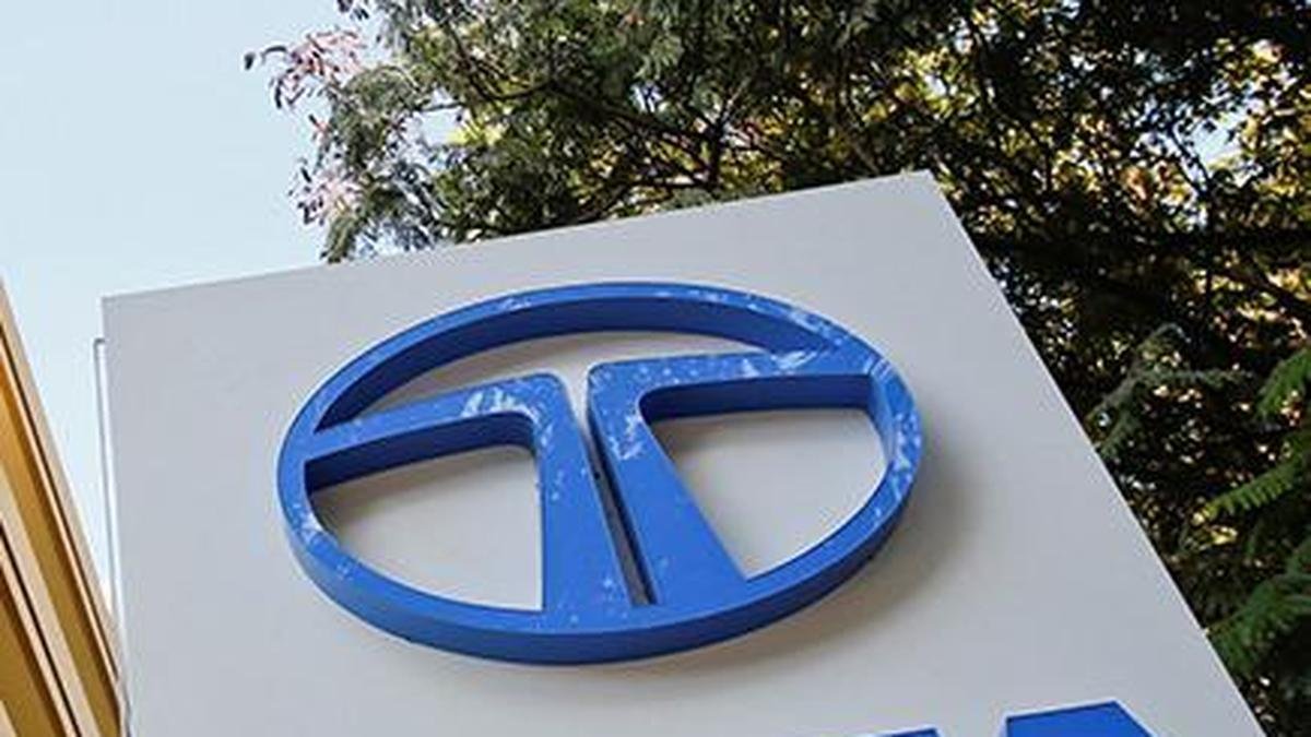 Tata Motors PV Q4 PAT down 32%