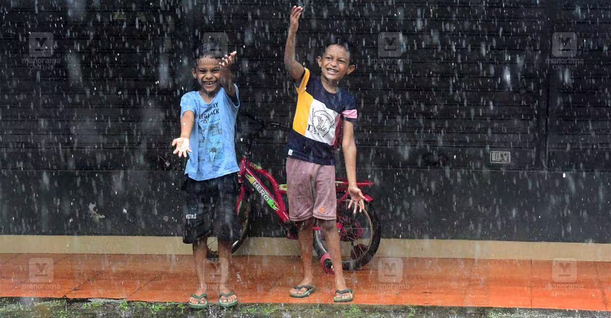 മഴ കനക്കുന്നു: ഇന്ന് 11 ജില്ലകളിൽ യെലോ അലർട്ട്